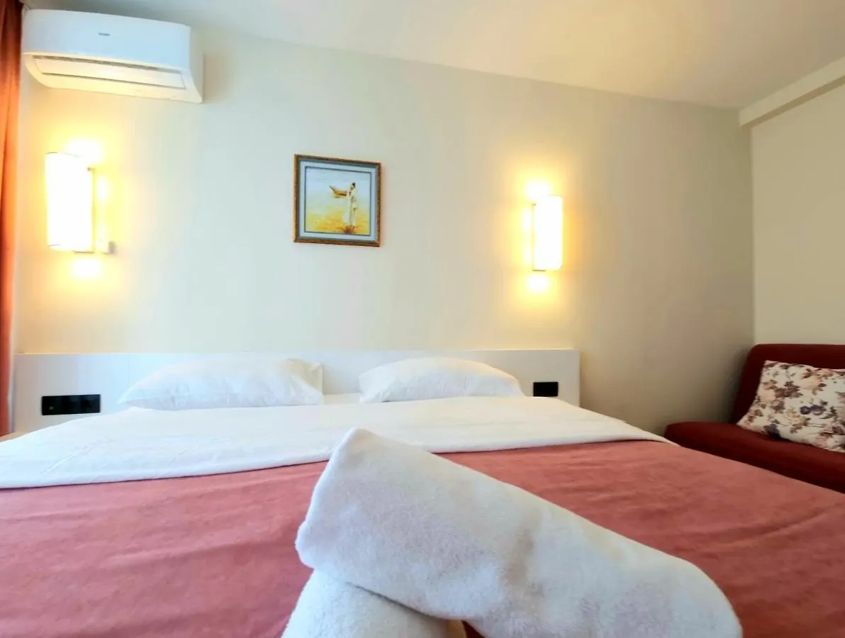 Sea View Aparthotel In Batum