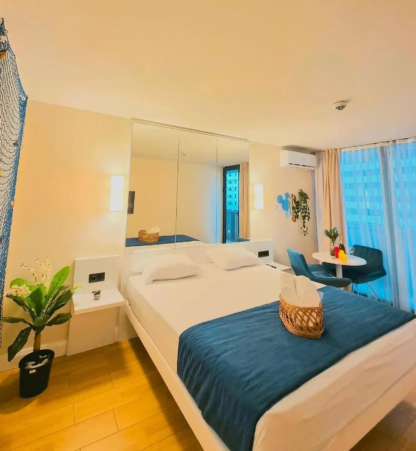 Sea View Aparthotel In Batum