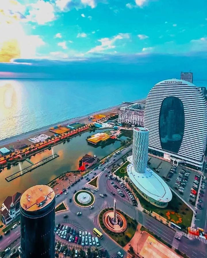 Sea View Aparthotel In Batum